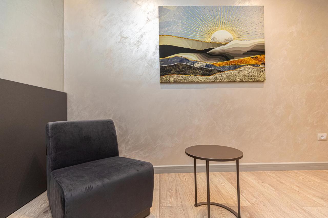 Novus Rooms Avlonya Dış mekan fotoğraf