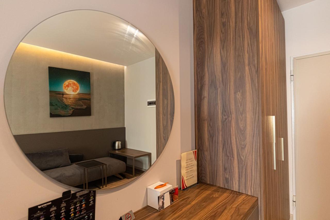 Novus Rooms Avlonya Dış mekan fotoğraf