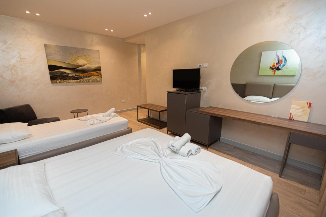 Novus Rooms Avlonya Dış mekan fotoğraf