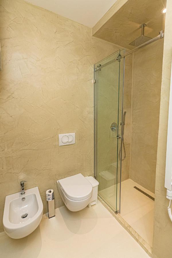 Novus Rooms Avlonya Dış mekan fotoğraf